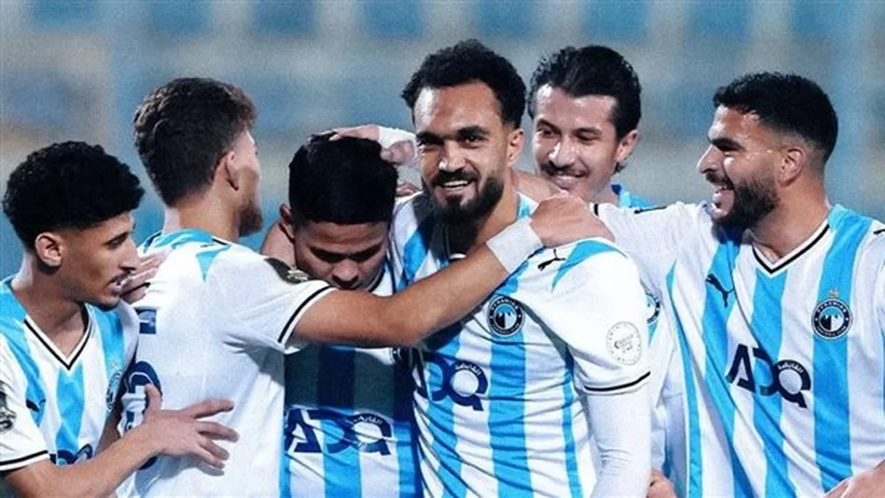 بيراميدز يواجه سموحة في ختام منافسات بطولة الدوري المصري الممتاز هذا الموسم